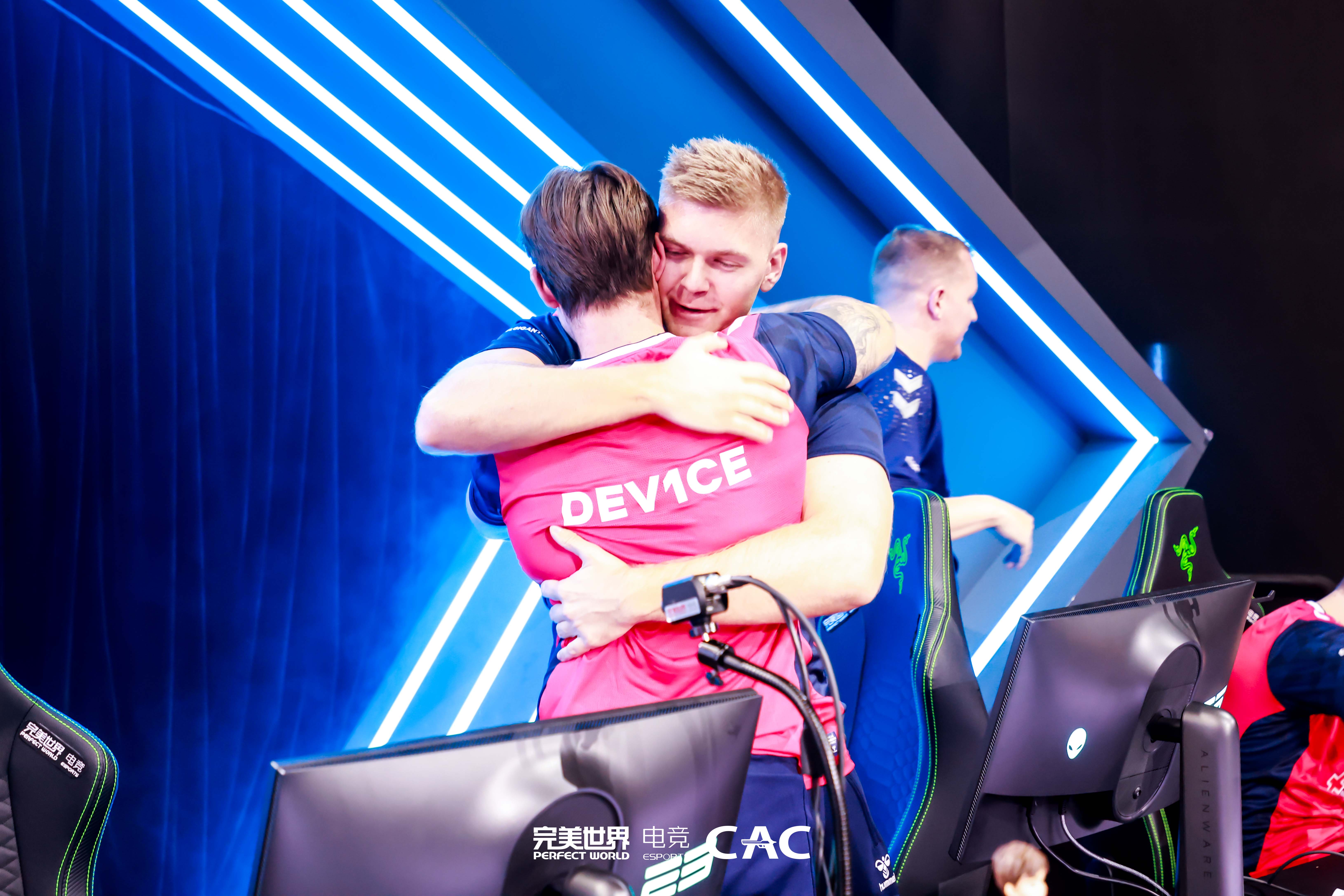 九游娱乐-穆古鲁扎赛事官方发布挺进下一轮新规，C9争议不断！的简单介绍