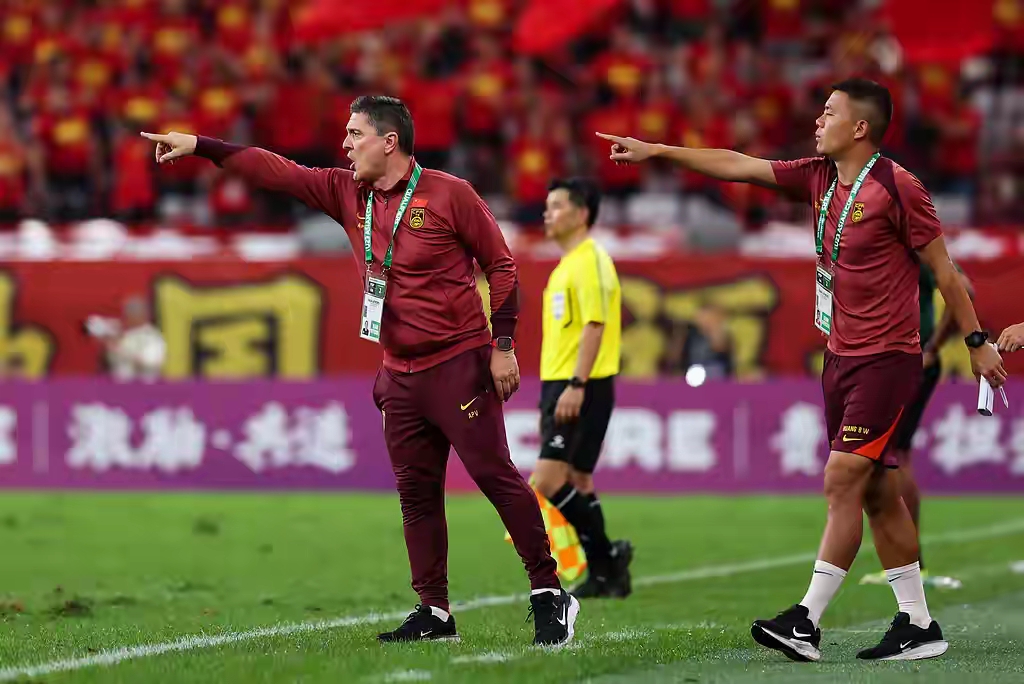 九游娱乐-西亚卡姆在中国队比赛中逆转，精彩发挥引发热议！的简单介绍