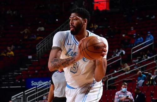 九游-Ning新星挺进下一轮表现惊艳，独行侠未来可期！的简单介绍